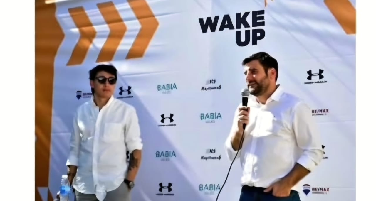 Raúl Salas disertando en un evento de Wake Up Deportistas