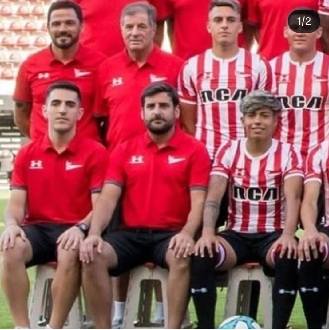 Plantel y cuerpo técnico de Estudiantes de La Plata